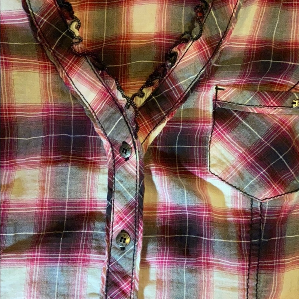 GUESS Plaid Button Up V-Neck 🔥 - Picture 5 of 6